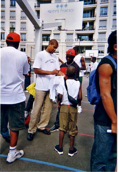 Très disponible après avoir raconter son quotidien en NBA Tariq à demander à chacun de nous de mieux se connaître pour aboutur à une meilleur performance dans tous les domaines.